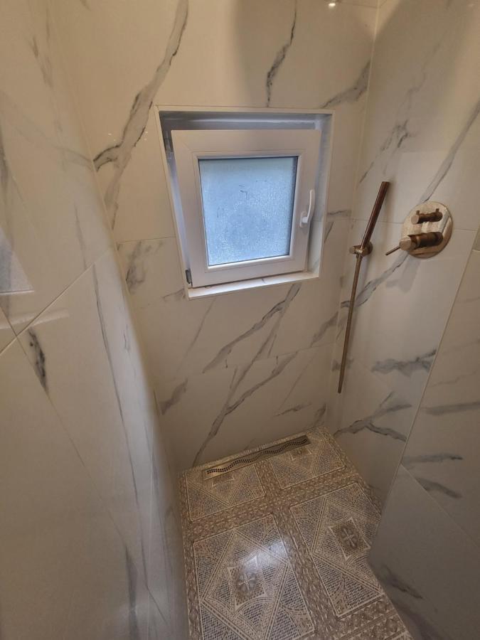 Vintage Apartment In The City Centre Old Town リュブリャナ エクステリア 写真
